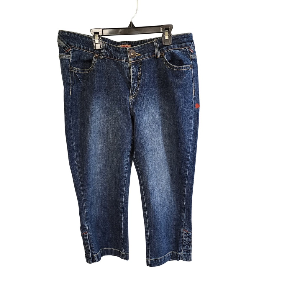 No Boundaries Juniors Dark Wash Heart Embroidered Capri Jeans Blue Size 17
